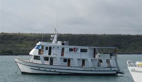 sailing charter galapagos islands