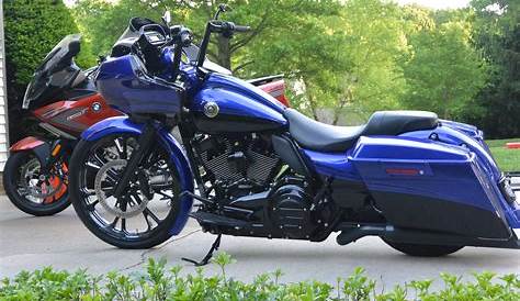 2012 Harley-Davidson® FLTRXSE CVO™ Road Glide® Custom (Blue), Fallston, Maryland (460511