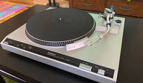 Technics SL-220 Turntable - with original box -MINT For Sale - Canuck