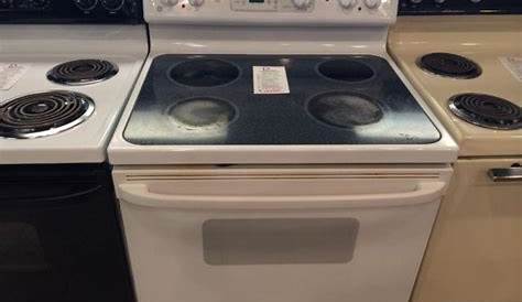 GE Spectra White Smooth Top Range Stove Oven - USED for Sale in Tacoma