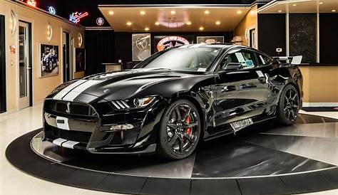 2022 ford mustang pictures