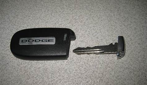Dodge-Challenger-Smart-Key-Fob-Battery-Replacement-Guide-004