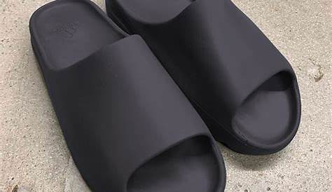Mais Cores Do adidas Yeezy Slide Prestes A Sair Do Forno | SneakersBR