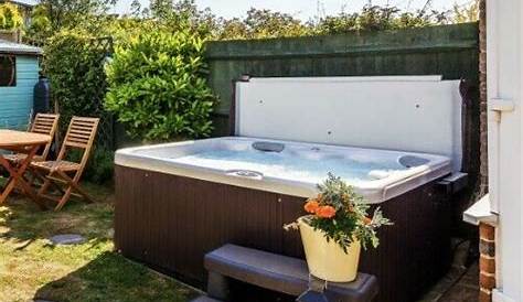 Hotspring Hot Spot Sx Hot Tub - Great Condition - 1.8m X 1.8m - 16amp