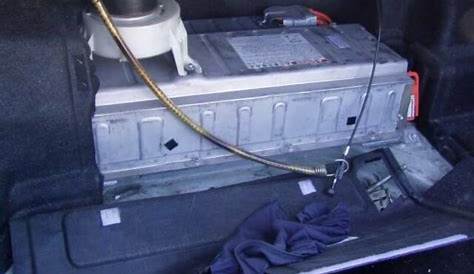 2010 toyota camry le battery
