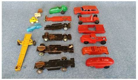 Lot of Old Friction Toy Car Parts Plastic Go-Cart Chassis Bodies