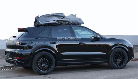 2022 Porsche Cayenne Facelift Prototype Shows New Front and Rear Design