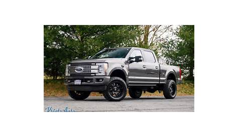 Leveled 2019 Ford F-250 with 20×10 Fuel Sledge and 2.5 inch ReadyLIFT