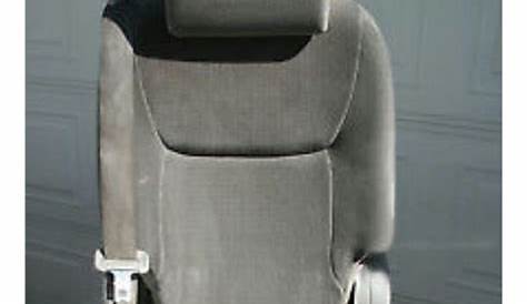 Toyota sienna 1st row middle seat for A 04 for Sale in Santa Ana, CA