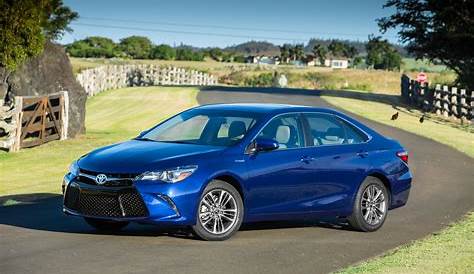 2015 Toyota Camry Hybrid SE Review