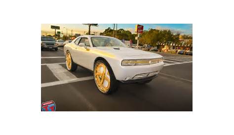Dodge Challenger On Gold 32-Inch DUB Spinners - Rides Magazine