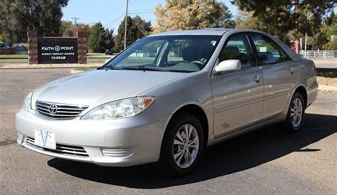 2005 toyota camry le v6 mpg