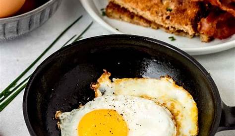 what temperature to cook fried eggs