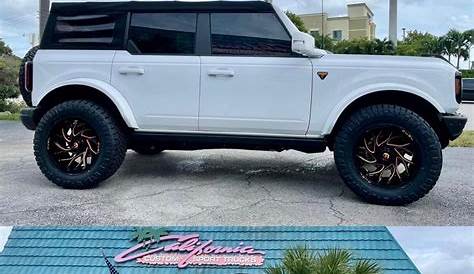 Ford Bronco Lift and Leveling Kits – ReadyLIFT