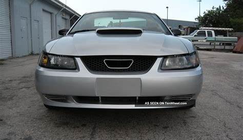 2001 ford mustang coupe