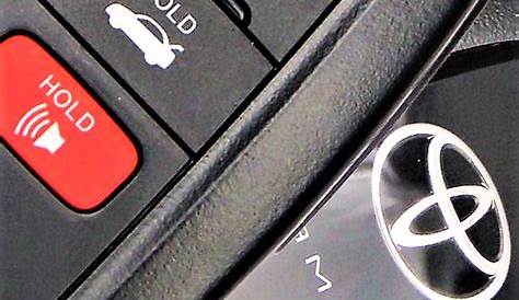how to open key fob toyota camry