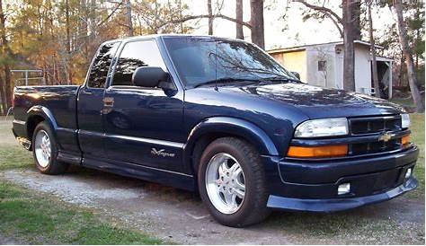 The best truck I've ever owned. 2000 S10 Extreme. | Chevy s10