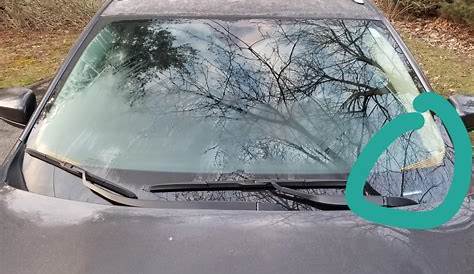 2015 Jeep Cherokee windshield wiper warmers. Passenger side sits