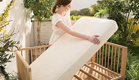 Standard Size Crib Mattress - Guide To Select Perfect Size - MattressDX.com