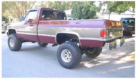 Two Tone Lifted Chevy Truck SQ BODY - YouTube