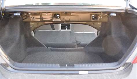 2012 Honda civic rear seats fold down