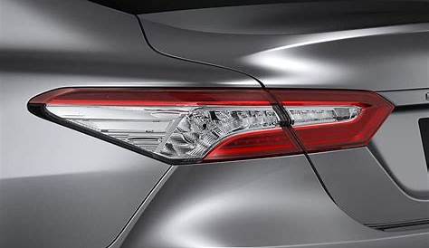 2022 toyota camry xse tail lights