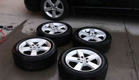 09 honda civic tire size