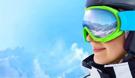 11 Best Snowboard Goggles For The 2021-22 Season | Heavy.com