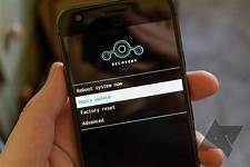 LineageOS 17.1 review: Android 10, coming to an old phone near you