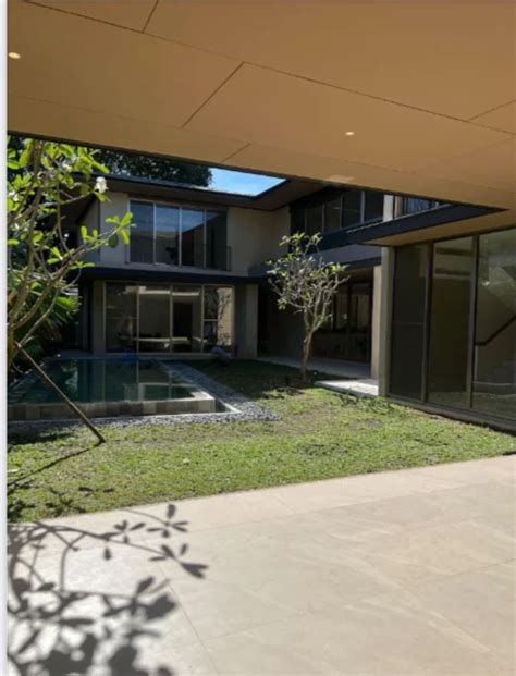 Ayala Alabang Village House For Sale in City of Muntinlupa | 5BR ₱410M ...