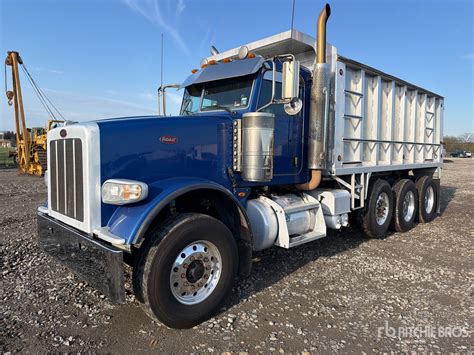 2016 Peterbilt 367 8x4 Transfer Tri/A Camión dumper | Ritchie Bros ...