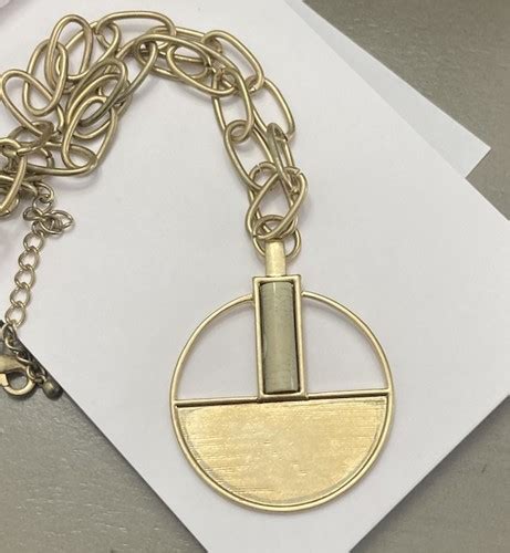 Vtg Retro Gold Tone Chunky Chain Necklace With a Circular Geometric ...