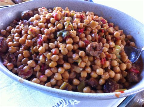 Chick peas with country sausage and leeks in crock pot | Greek Recipes ...