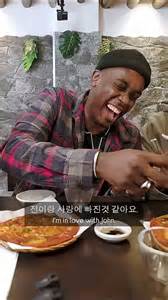 British rappers hilariously taste Korean jeon & makgeolli for the first ...