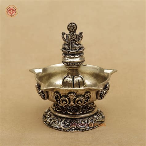 Brass Lakshmi Diya fine 3.5” – Dharma Statues