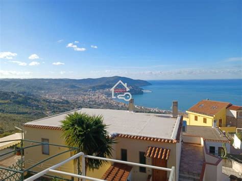 Vendita Villa a schiera in via Antonio De Curtis Agropoli Posto auto con terrazza 55 m² rif