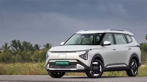 Kia Carens Clavis EV Updated with GT- & X-Line Trims | EVFY