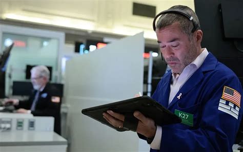 Wall Street rallies as US jobs beat forecasts despite Iran war