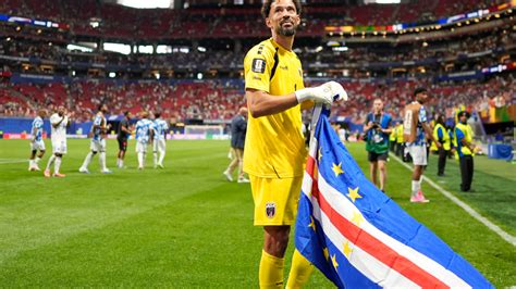 Cape Verde's Vozinha Reveals Mother Was Denied USA Visa, Missed Chance ...