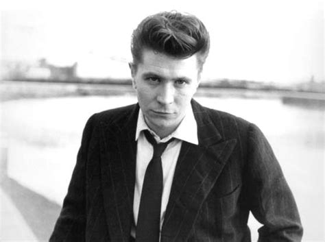 How does Gary Oldman disappear into acting roles?