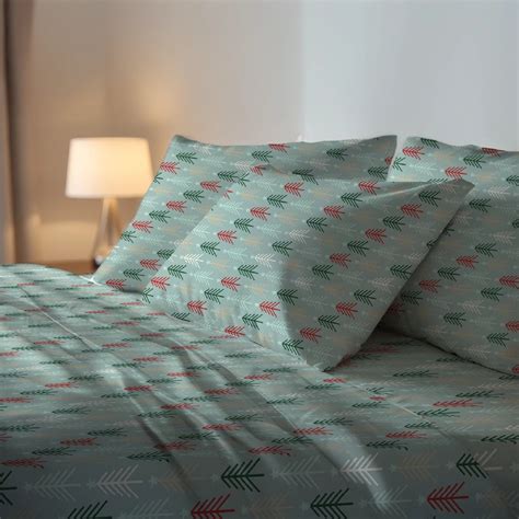 Merry Spruce Collection – Blue Dahlia