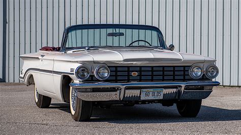 30 great large-engined classics | Classic & Sports Car