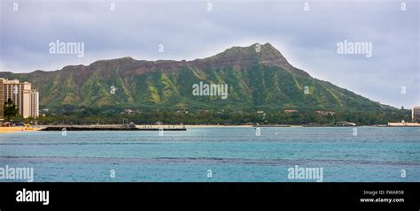 Diamond Head Crater From Ala Moana Park Hawaii Stock Photo Alamy