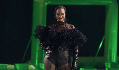Rihannas Savage X Fenty Show Opens Doors To Inclusivity