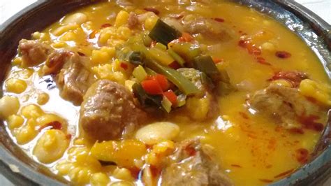 Locro (from the quechua ruqru) is a hearty thick squash stew, associated with native andean civilizations, and popular along the andes mountain range. 25 de mayo: el tradicional locro en 1810