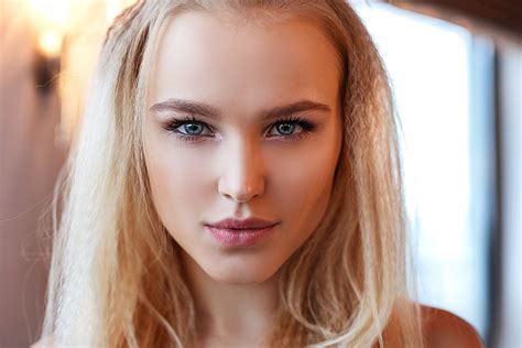 Download Blue Eyes Blonde Model Woman Face Hd Wallpaper
