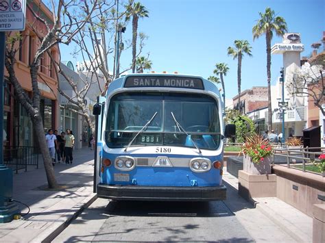 Santa Monicas Big Blue Bus New Look At Third Street Prome Flickr