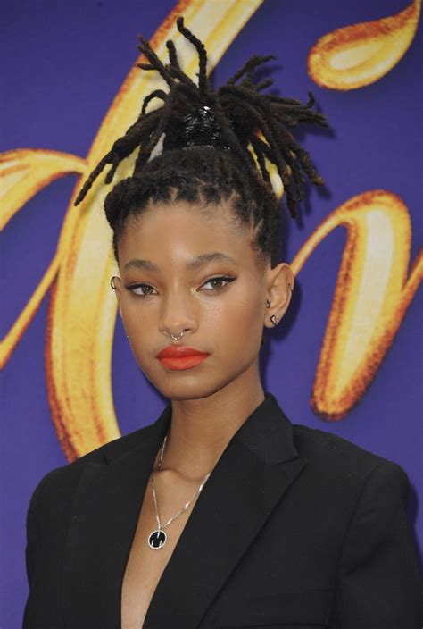 Willow Smith Says She Loves Men And Women Equally Perez Hilton