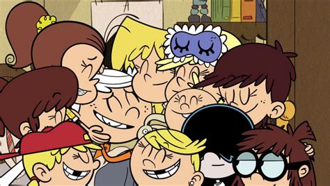 Image S1e23a Sisters Hug Lincolnpng The Loud House Encyclopedia