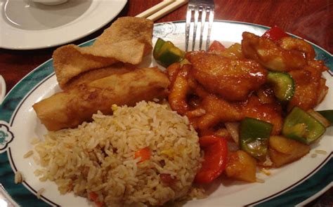 Chinese food is one of our favorite cuisines. The Best Places to Eat Late in Boston | WeekendPick